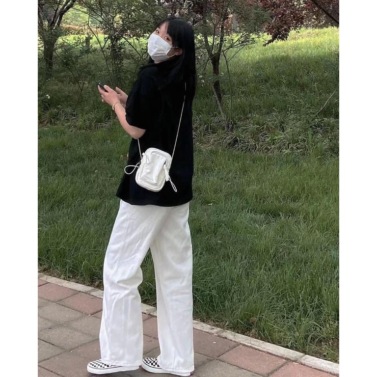Set quần kaki trắng kèm áo thun đen in hình tay lỡ form rộng unisex, quần kaki dáng suông trẻ trung