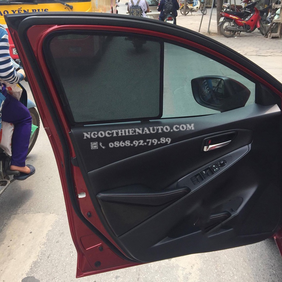 Rèm che nắng ô tô NAM CHÂM theo xe Mazda 2 ⚡ HÀNG LOẠI 1 - LƯỚI DÀY ⚡  Combo 4 tấm chắn nắng - VIỆT NAM SẢN XUẤT