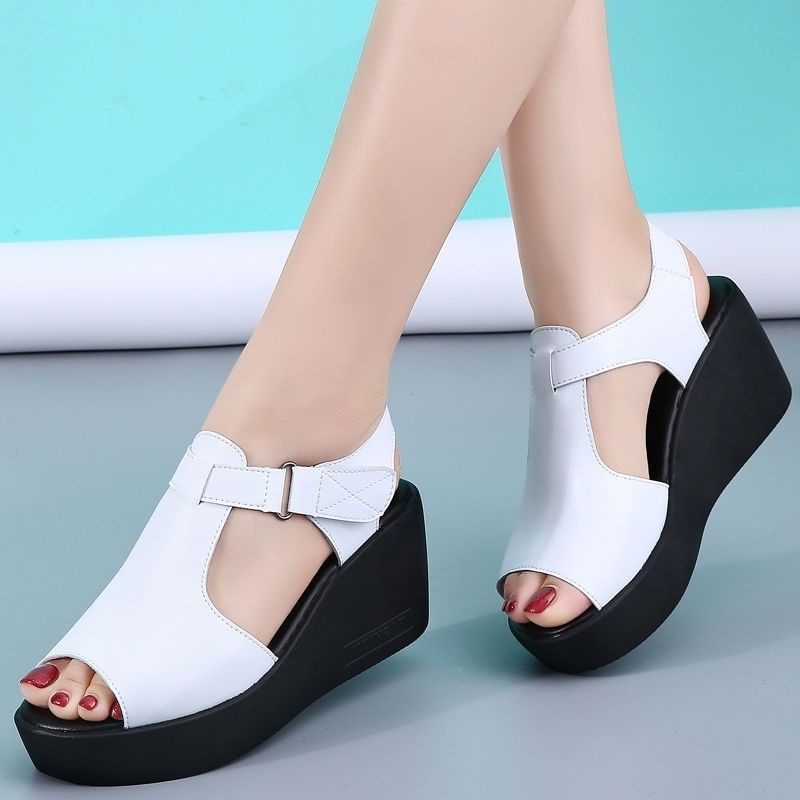 Giày sandal da mềm đế xuồng dày dễ phối đồ thời trang cho phụ nữ trung niên