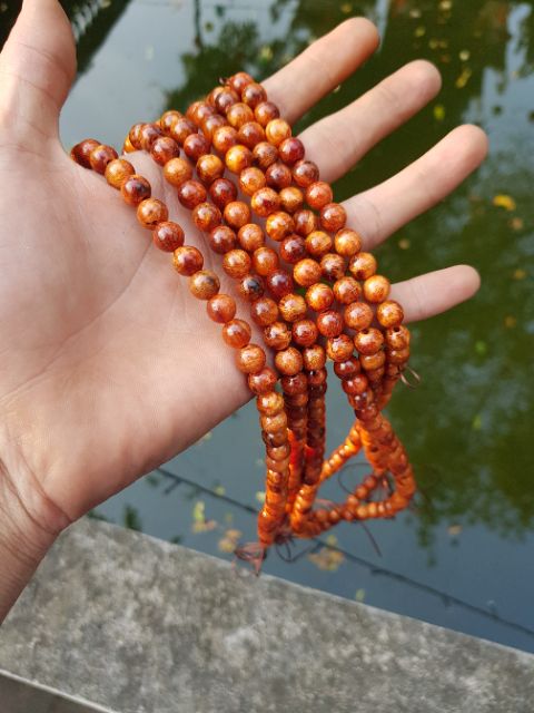 Vòng tay hạt 8 ly gỗ nu huyết long - vòng may mắn 108 hạt