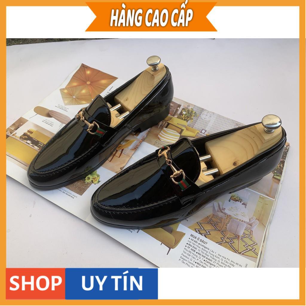 Giày Tây Nam Thiết Kế Da Bóng Gắn Xích Vàng Cực Phong Cách | BigBuy360 - bigbuy360.vn