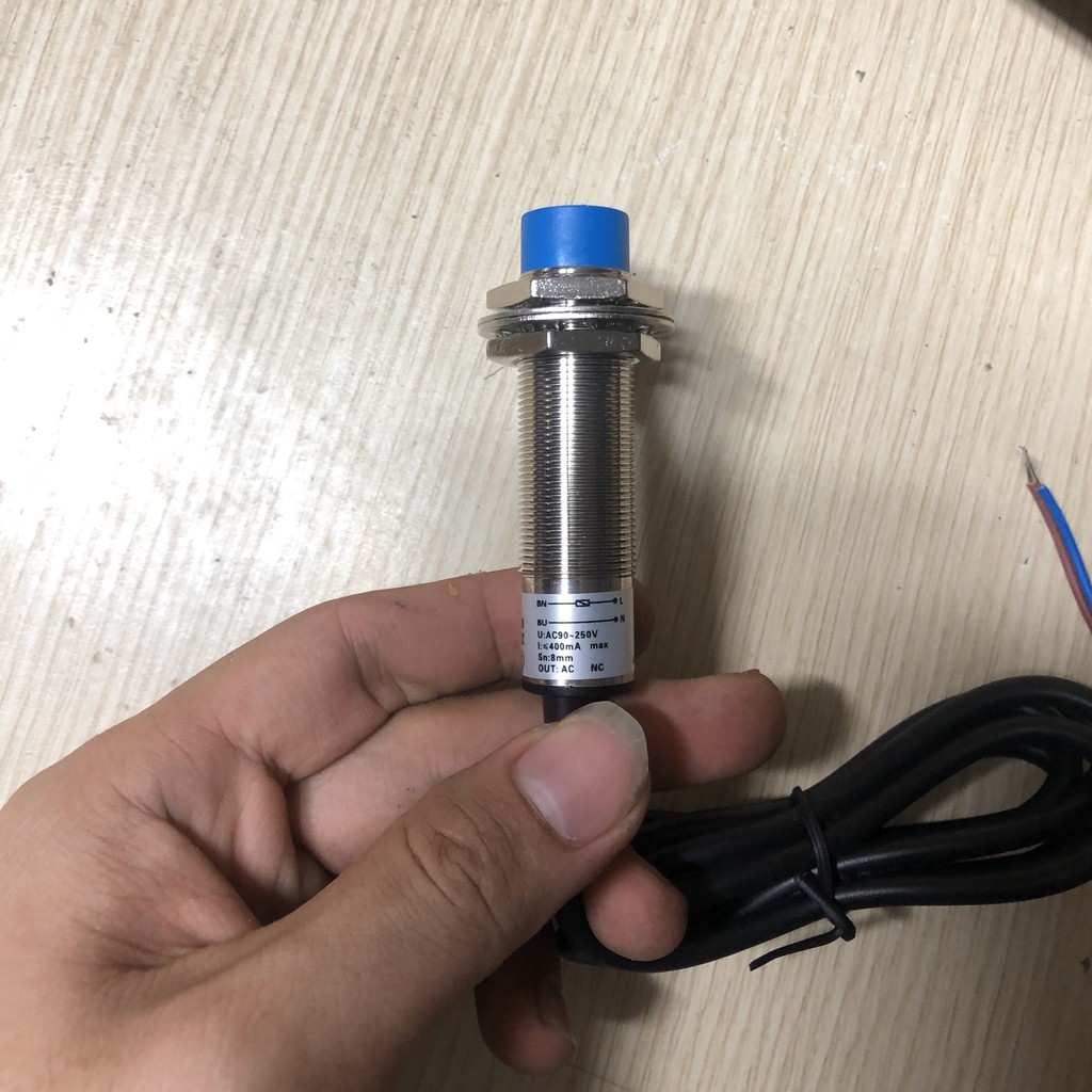 Cảm biến tiệm cận LJ18A3-8-J/DZ 220V AC thường đóng - K4H22