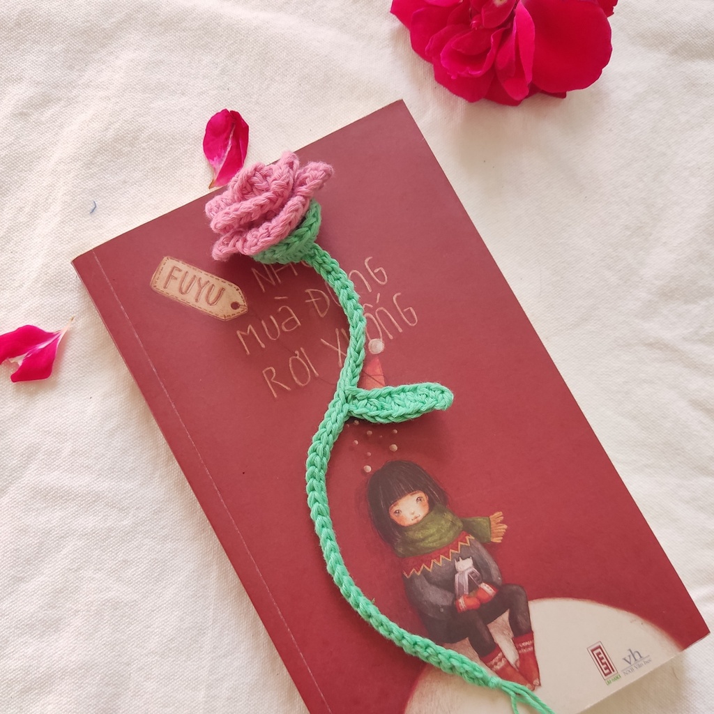 Đánh dấu trang kẹp đánh dấu sách bookmark hình hoa hồng hadmade từ len