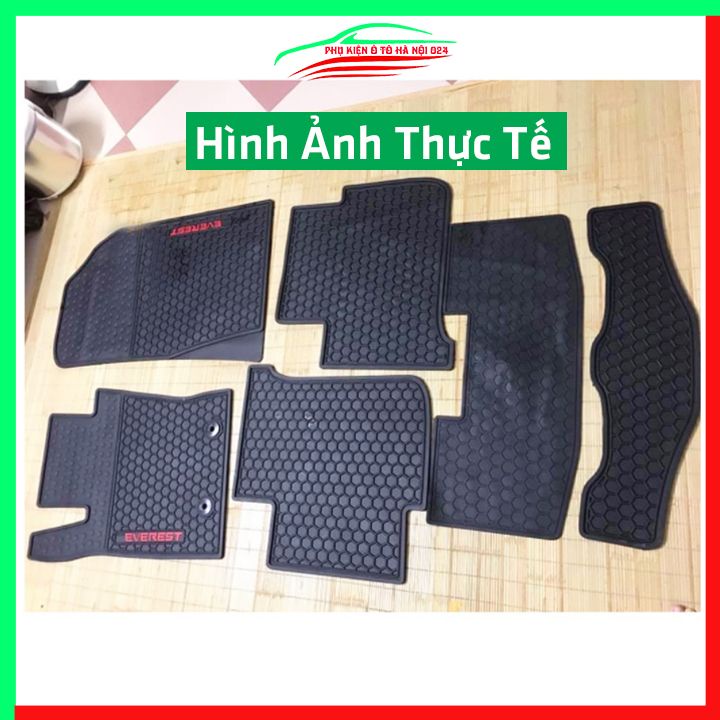 Thảm lót sàn cao su cho xe Ford Everest 2021-2022 hàng chuẩn theo xe chịu lực tốt
