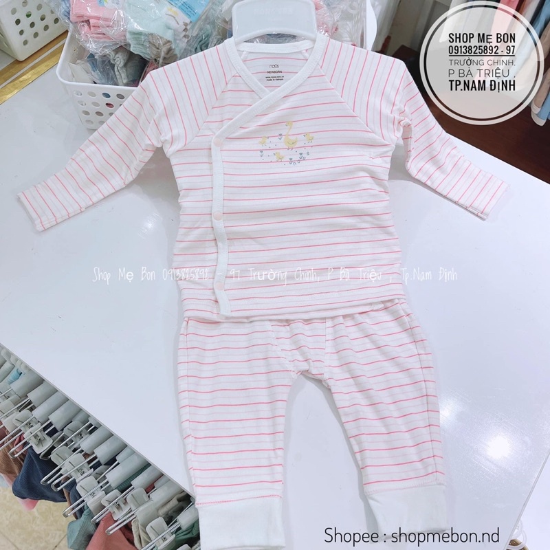 Bộ sơ sinh cài lệch petit họa tiết Nous cho bé