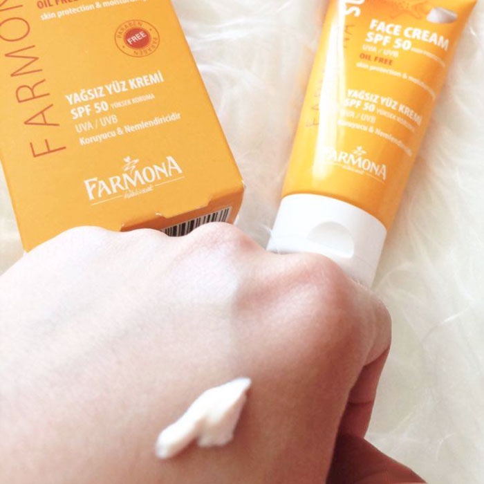 Kem Chống Nắng Farmona Kiềm Dầu Cho Da Dầu Mụn Hỗn Hợp Chống Nước Farmona Sun Face Cream SPF50 Oil Free 50ml- Khongcoson