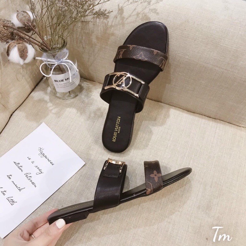 Dép xỏ LV quai ngang dáng basic - RedDress