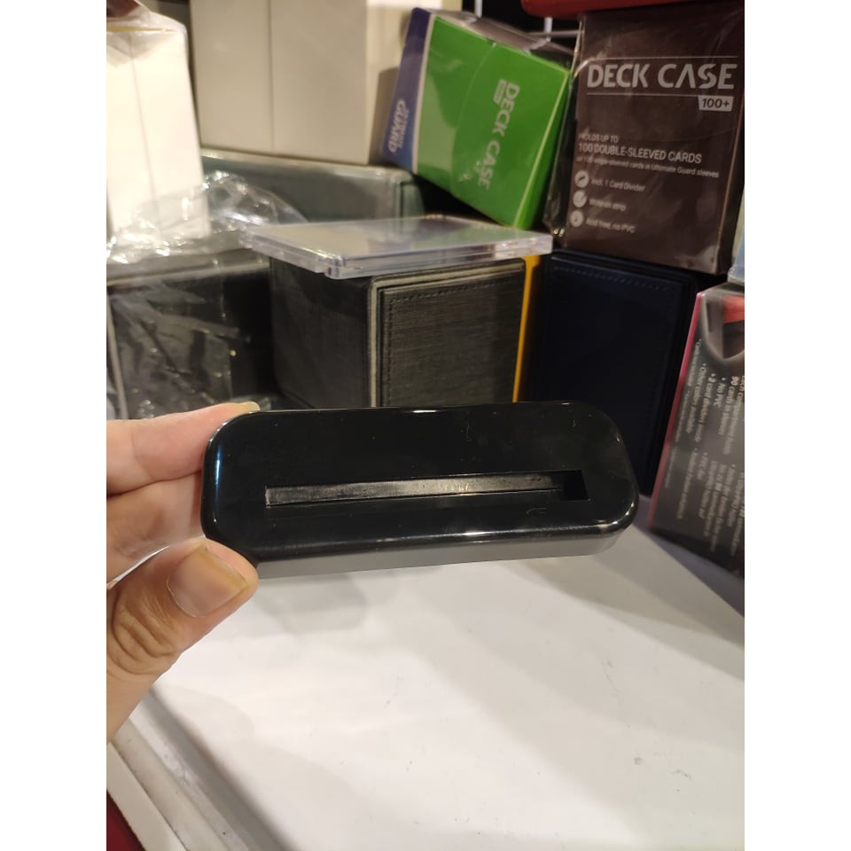 Chân đế trưng bày chính hãng Ultra Pro dành cho bọc cứng