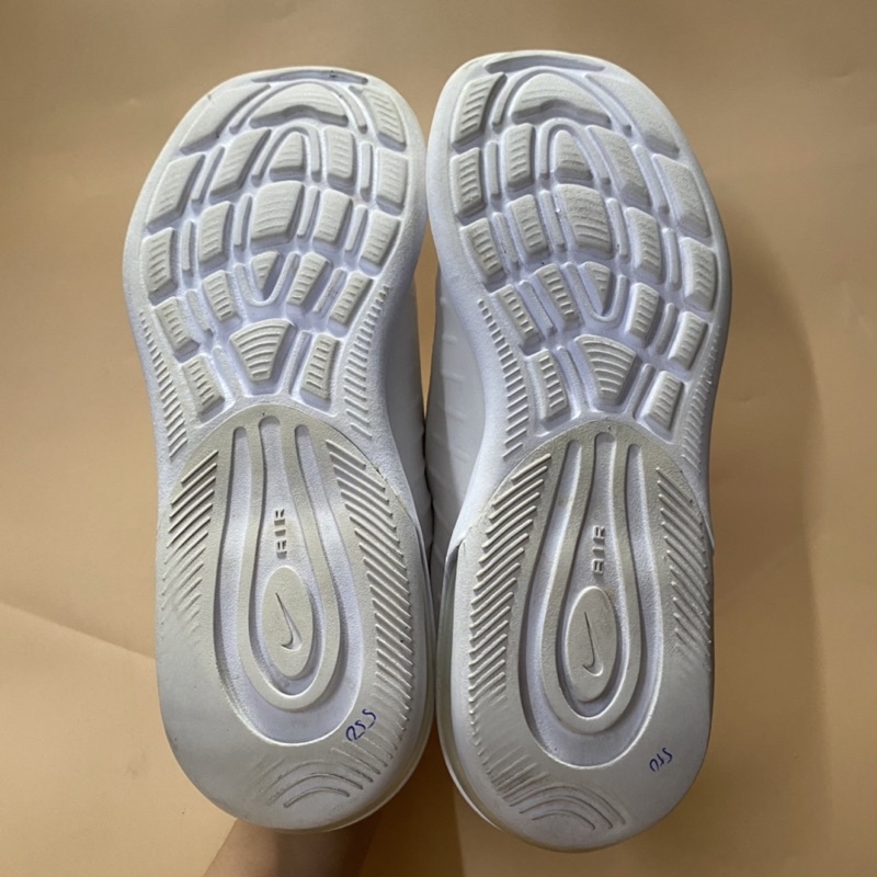 Giày chính hãng đã qua sử dụng