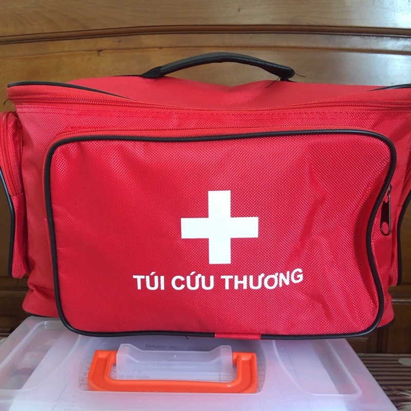 Túi cứu thương màu đỏ