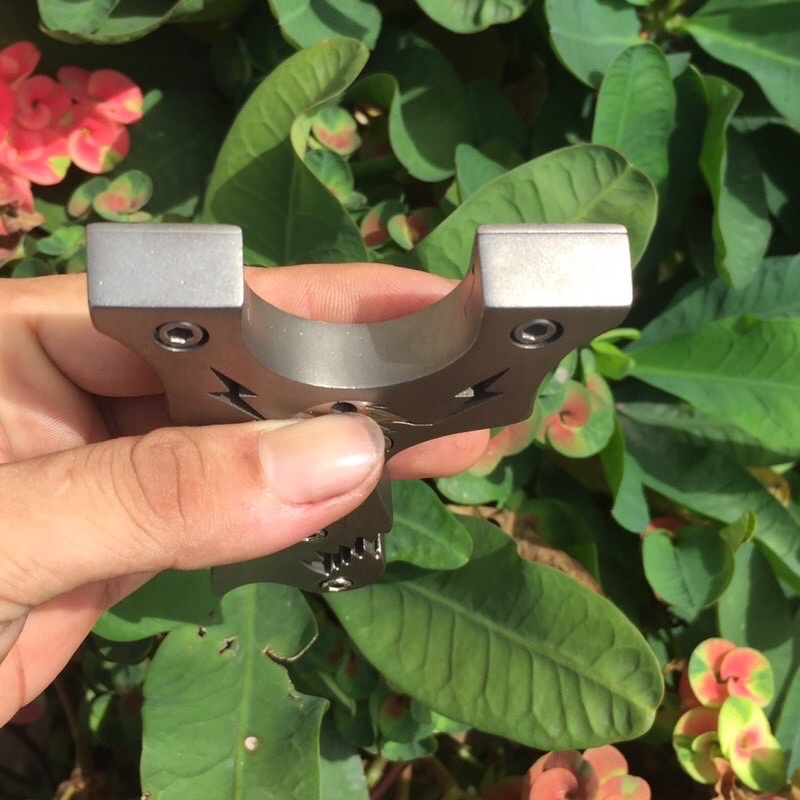 ná cao su cá mập- tặng kèm 1 dây