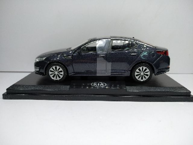 Mô hình ô tô Kia Optima