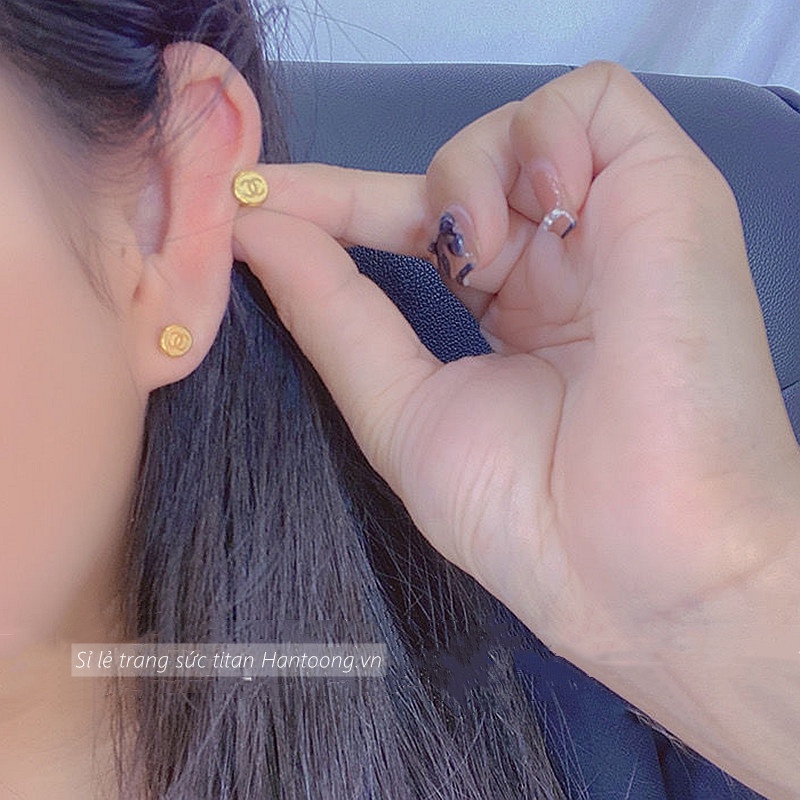 Bông titan nữ không gỉ mạ vàng 18k thiết kế đơn giản thời trang mẫu mới nhất 2023