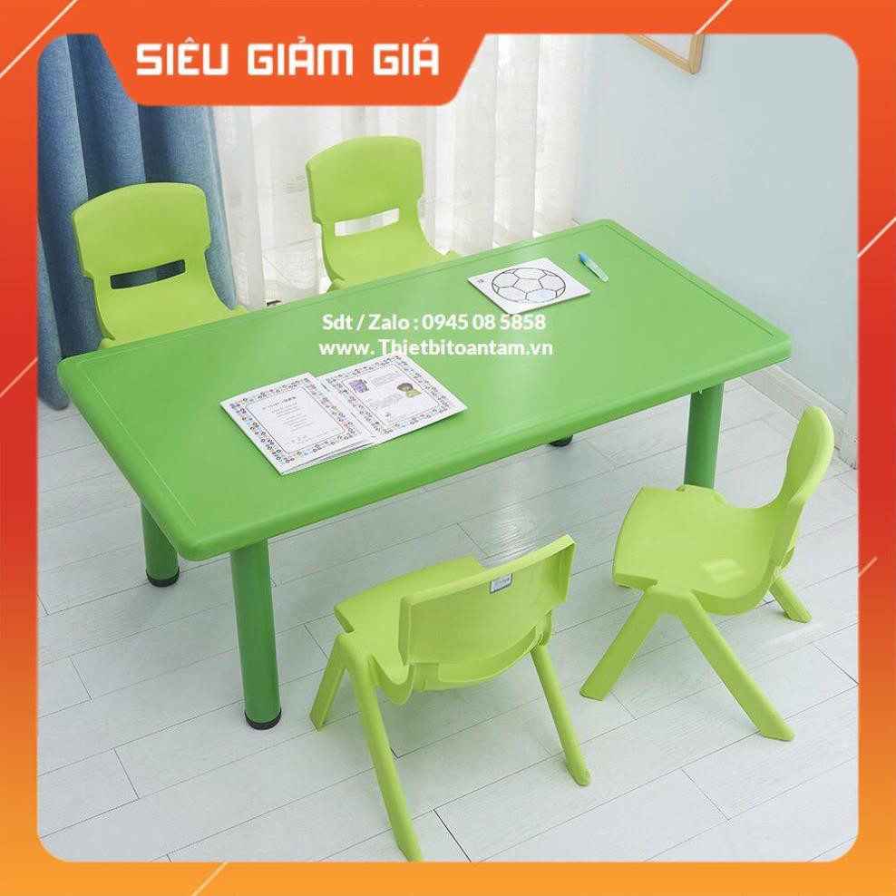 COMBO 1 Bàn nhập khẩu 120x60 cm + 2 Ghế nhựa đúc trẻ em