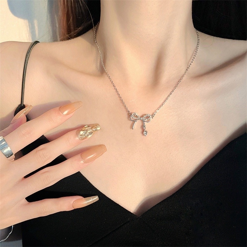 Vòng Cổ Choker Đính Đá Kim Cương Lấp Lánh / Nơ Thời Trang
