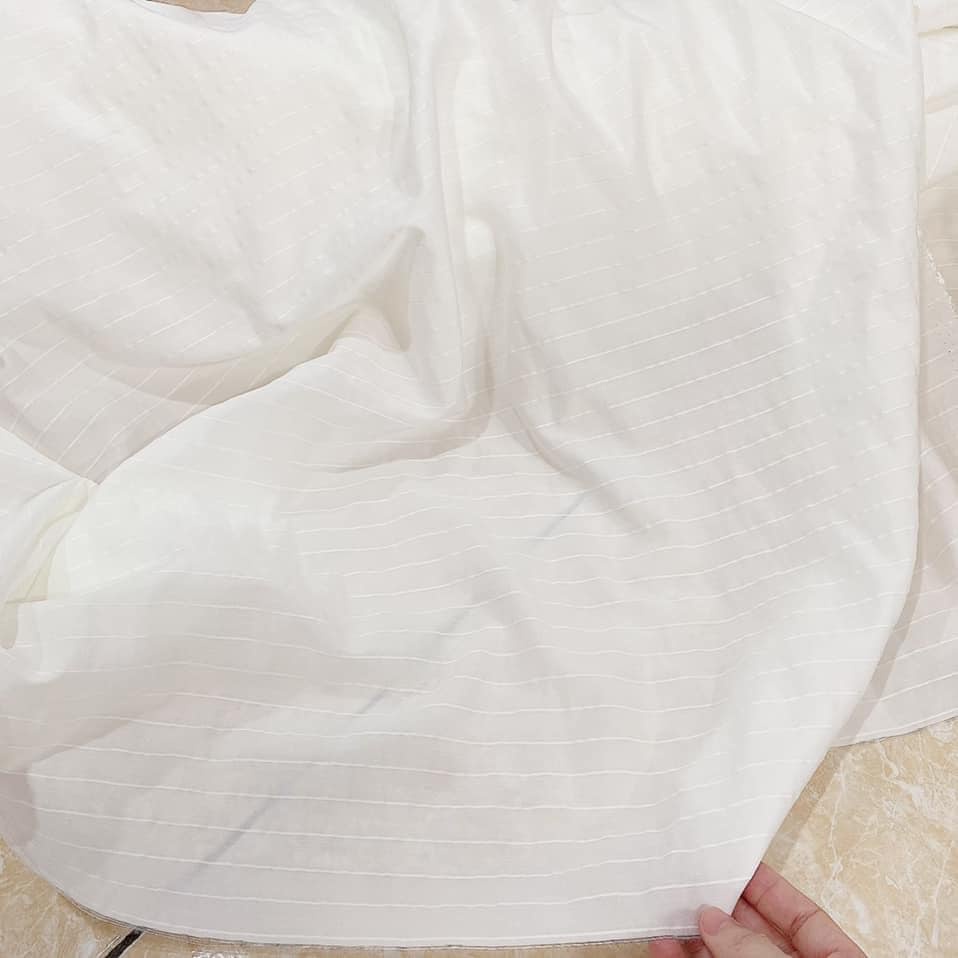 Áo Nắng Vàng size M, mới chưa mặc