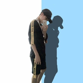 Short Off White