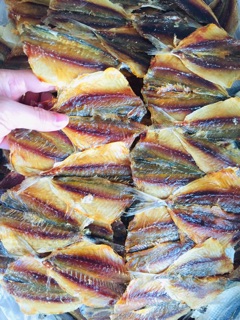 Cá chỉ vàng khô