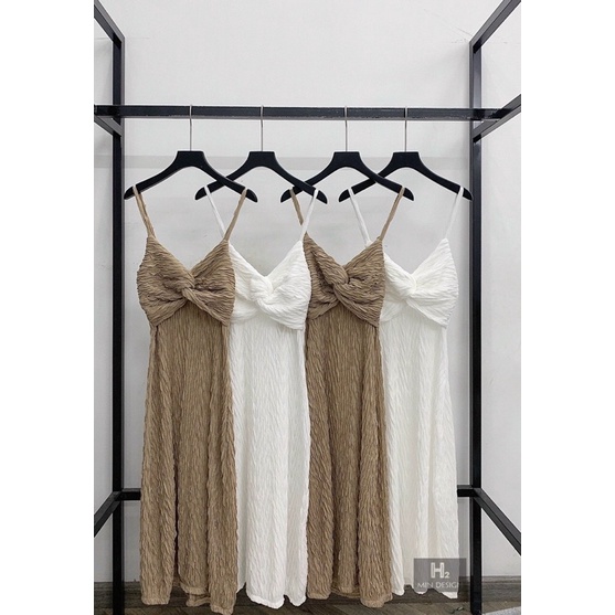 Váy body hai dây sang chảnh