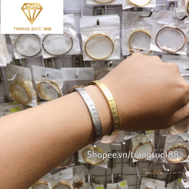 Vòng tay titan Om Mani Padme Hum