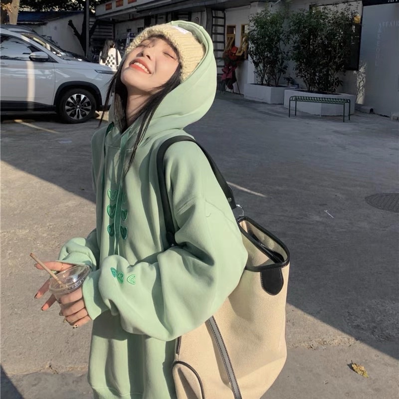 TAY DÀI CÓ NÓN MÀU XANH BƠ