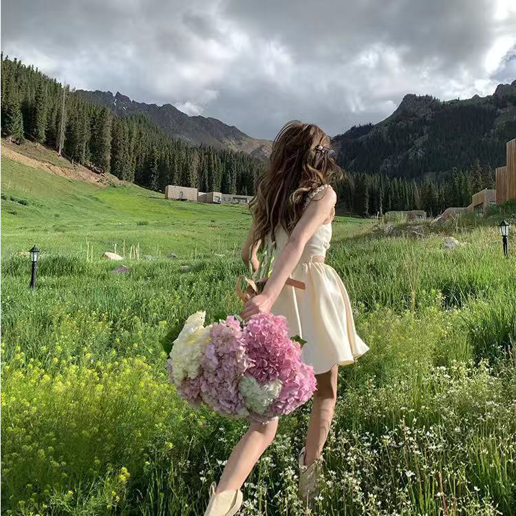 Đầm Công Chúa Hai Dây Ngắn Mỏng Nhẹ Thiết Kế Mới 2021 Cho Nữ