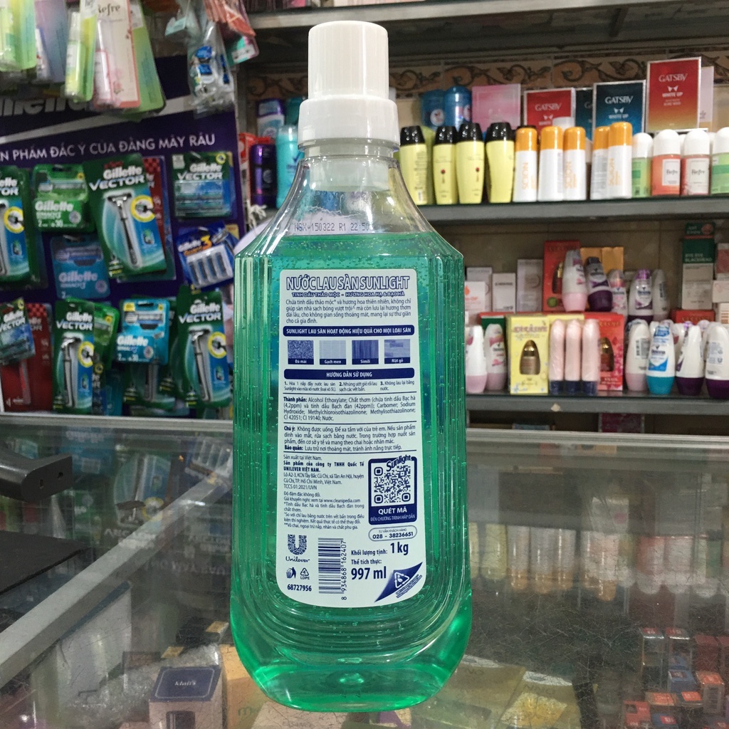 Nước lau sàn Sunlight tinh dầu Thảo Mộc - Hương Hoa Hạ và Bạc Hà 1kg
