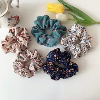 Cột tóc Scrunchies hoa tulip