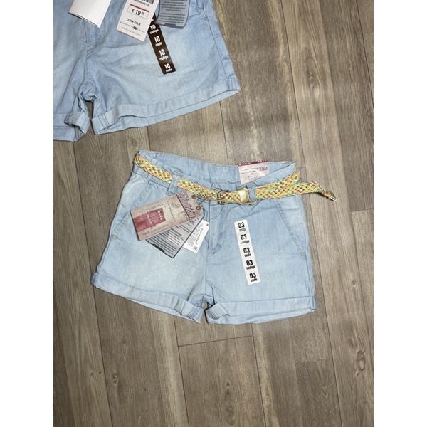 Quần short kèm đai bé gái