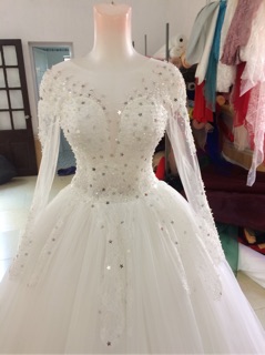 Váy cưới tùng tiệc