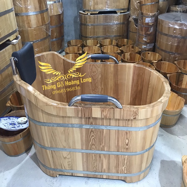 bồn tắm dài hình oval gỗ thông nhập khẩu cao cấp