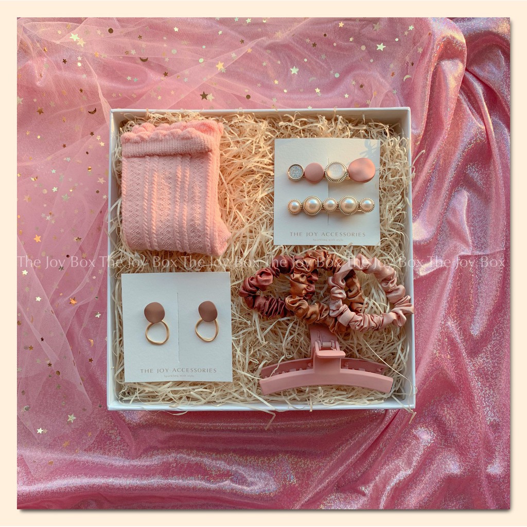 HELLO, GORGEOUS!- Set quà tặng sinh nhật, kỷ niệm Combo quà tặng vớ, bông tai, scrunchies..THE JOY BOX