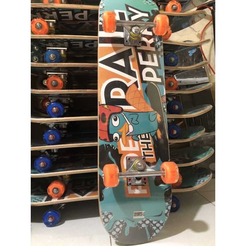 Ván trượt skateboard thể thao Có đèn Led CỰC CHẤT - MẶT NHÁM HÌNH ĐẶC