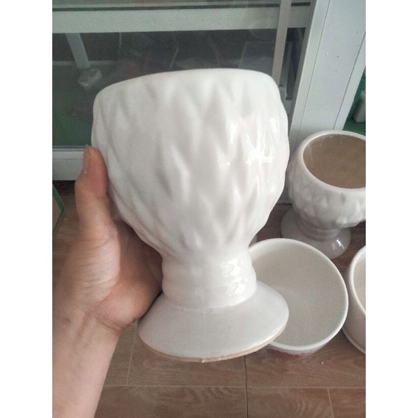 Ly sứ cắm hoa kích thước cao 18cm~ rộng 12cm