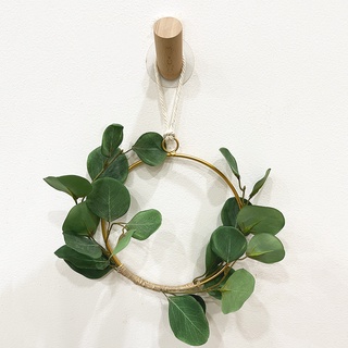 Vòng lá Eucalyptus treo trang trí tường