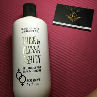 Sữa tắm bồn musk by Alyssa Ashley