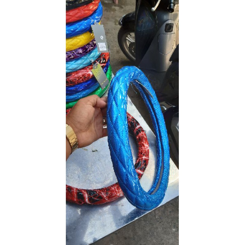 Bọc vô lăng thái lan chuẩn 100%. có hàng từ du lịch đến xe đầu kéo. nói không với hàng nhái. hàng giả