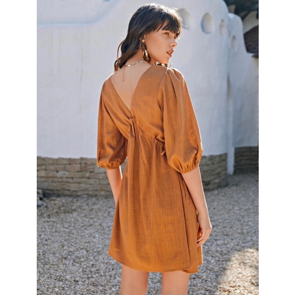 Đầm màu cánh gián dư