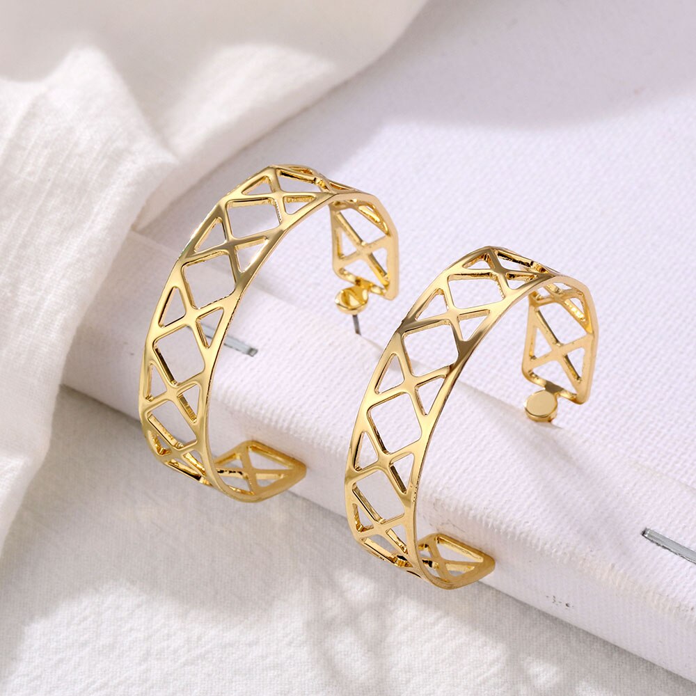 Khuyên tai kim loại phong cách vintage cho nữ