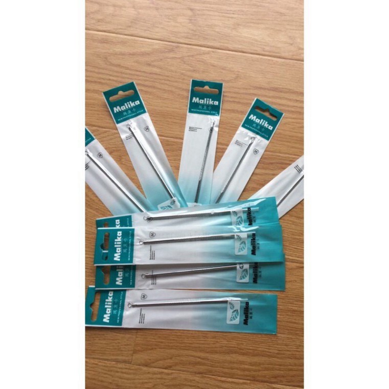 10 Que nặn mụn malika ( freeship)