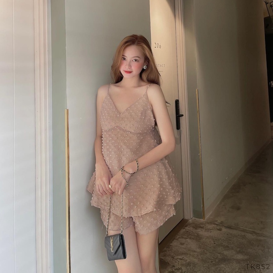 [Ảnh thật] Set short 2 dây hở lưng vái xốp thêu bông đi biển du lịch siêu sexy