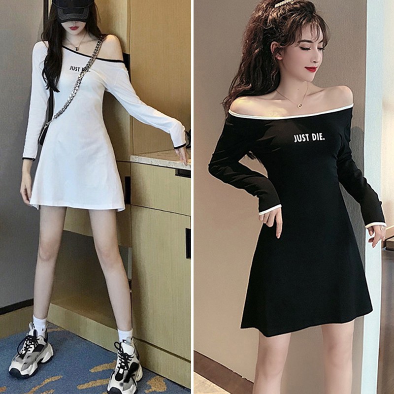 Đầm tay dài hoạ tiết chữ thiết kế trễ vai phong cách Hàn Quốc quyến rũ