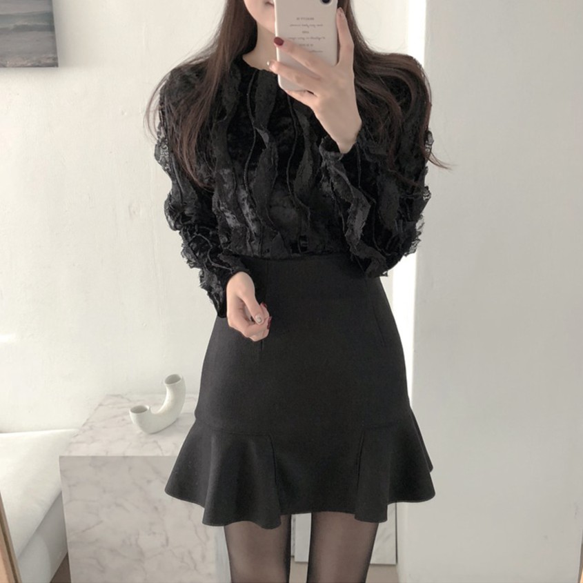 Bộ Áo Phối Ren Dài Tay + Chân Váy Lưng Cao Màu Đen Cho Nữ 39077