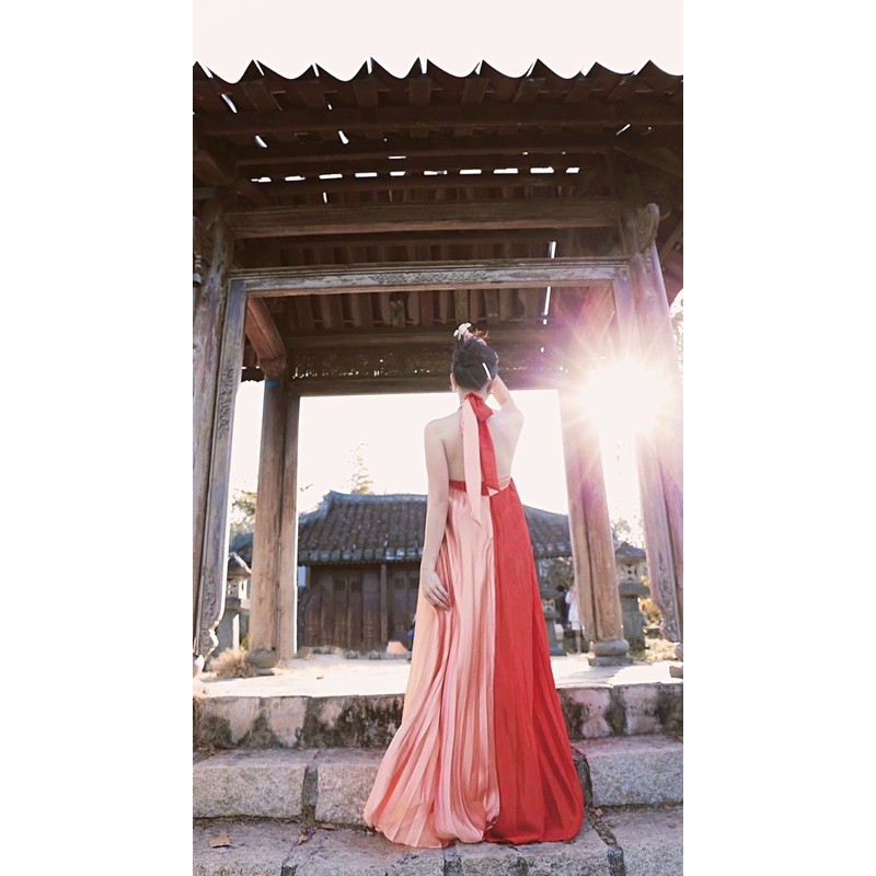 Váy maxi cổ yếm