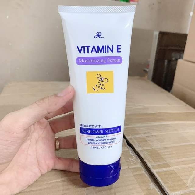 Tuýp Kem Dưỡng Body Vitamin E Thái