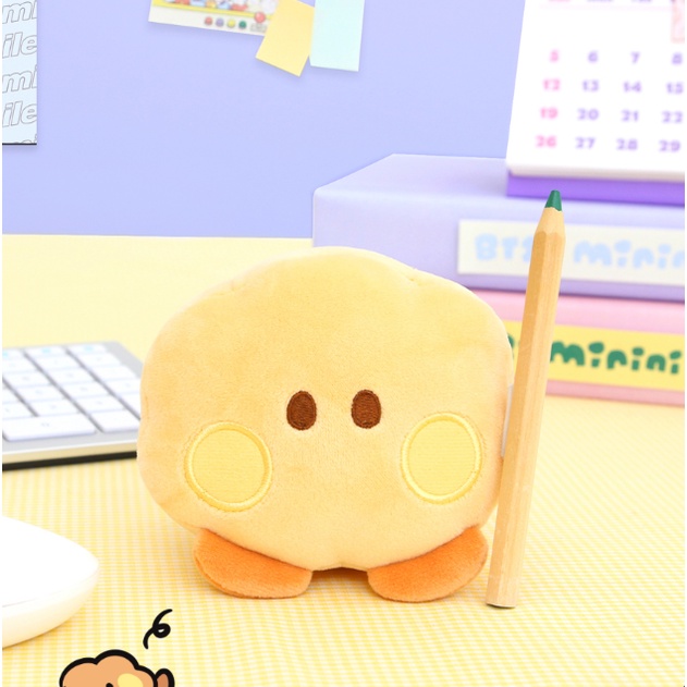 Gấu Bông Đệm Tay BT21