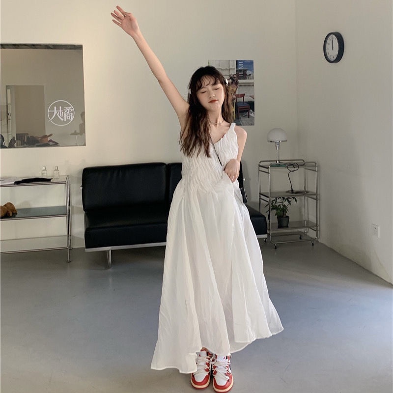 Đầm Hai Dây Cổ Chữ V Màu Trắng Thiết Kế Xếp Ly Phong Cách Hàn Quốc Hàng Mới 2022 Thời Trang Cho Nữ