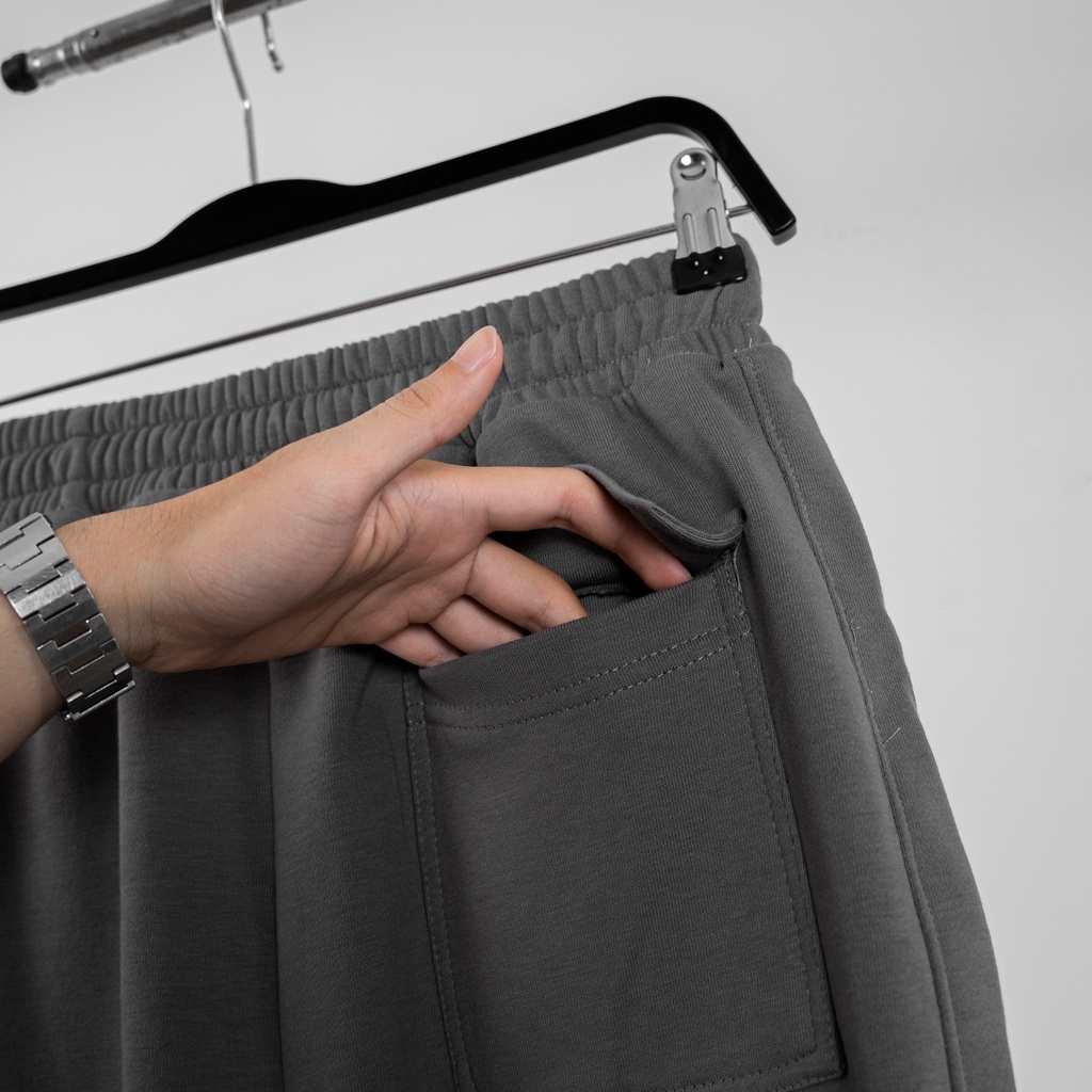 Quần shorts The Bad God Basic Sweatshorts