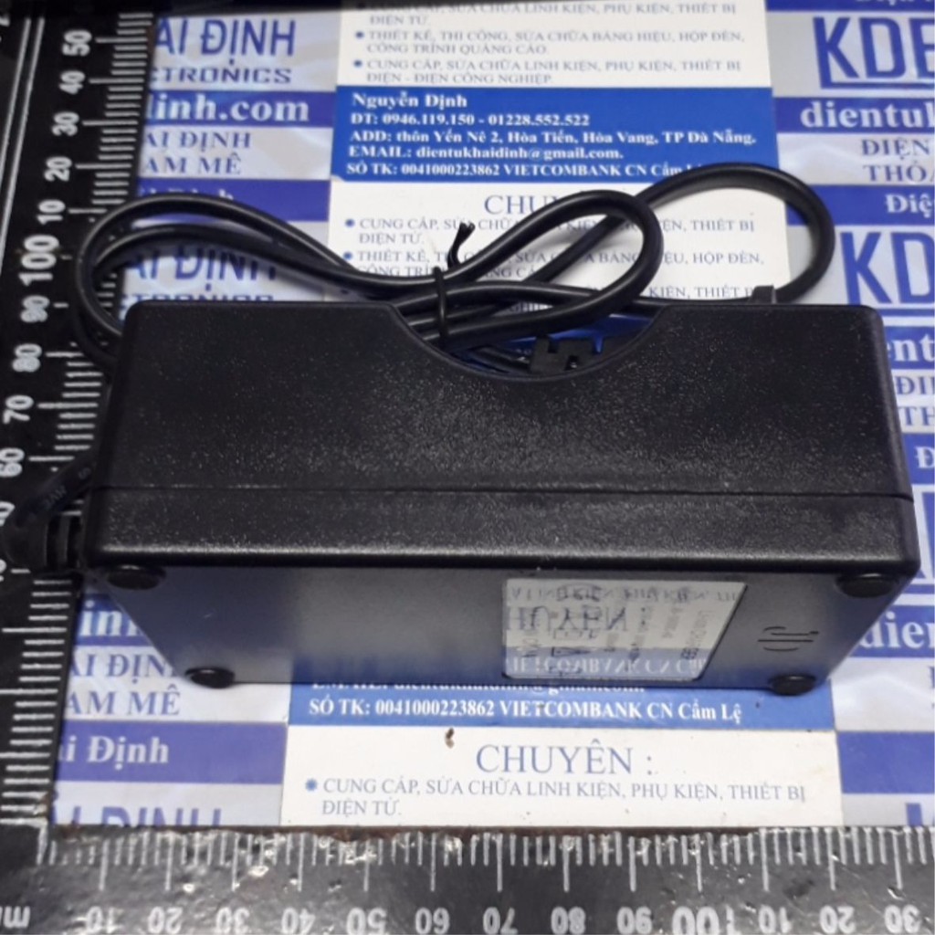 CỤC CỦ SẠC DOCK SẠC 2 VIÊN PIN LITHIUM 18650 3.7V CÓ DÂY CẮM DÀI kde4695