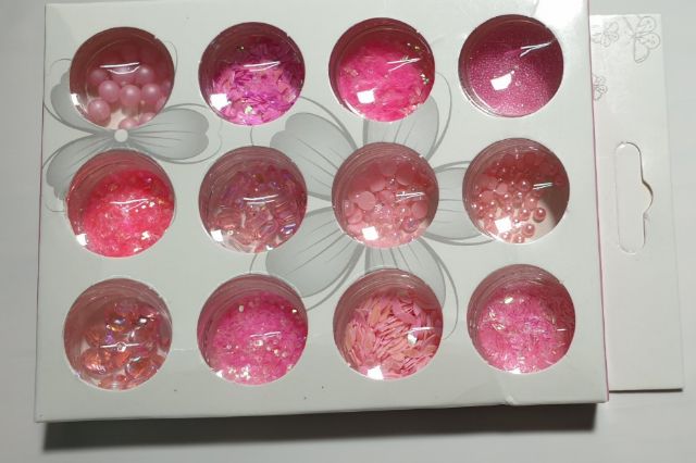 Set trang trí hồng